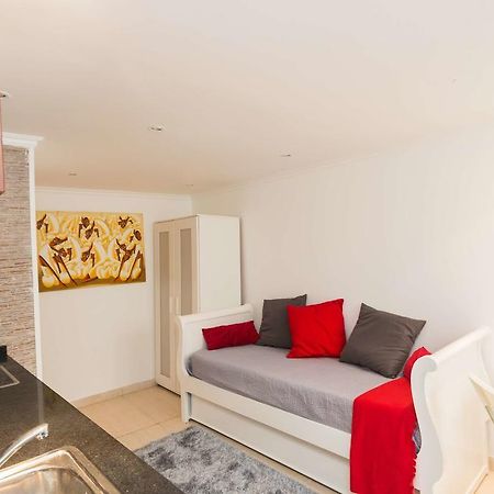 Low Cost - Historic City Center Rc Apartment Lisbon Bagian luar foto