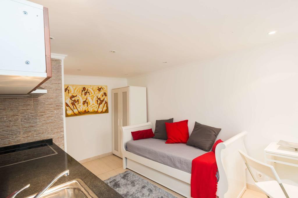 Low Cost - Historic City Center Rc Apartment Lisbon Bagian luar foto