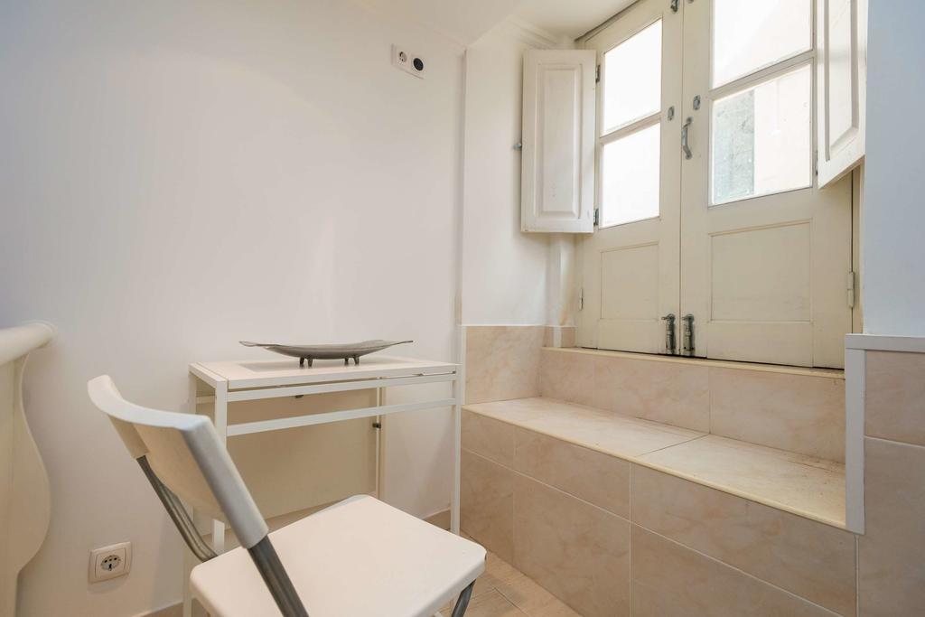 Low Cost - Historic City Center Rc Apartment Lisbon Bagian luar foto